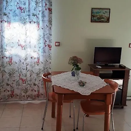 Lampros Лутра-Эдипсу